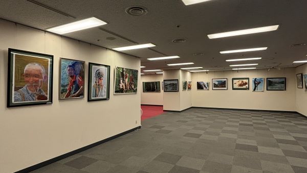 「世界自然遺産:中国神農架 都天貴、都楽美術作品展」が開催 「世界自然遺産:中国神農架 都天貴、都楽美術作品展」が開催